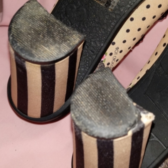 Hot Chocolate 'DORIS' Mary Jane Heel Pump. Size 39 - Picture 7 of 10